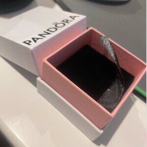 Pandora packaging to bundle up